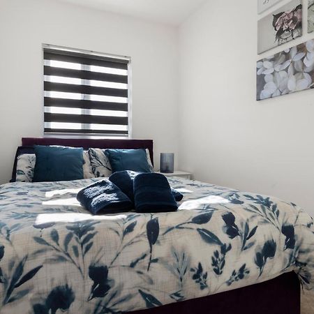 Star London Vivian Avenue 2-Bed Haven Apartment The Hyde Ngoại thất bức ảnh